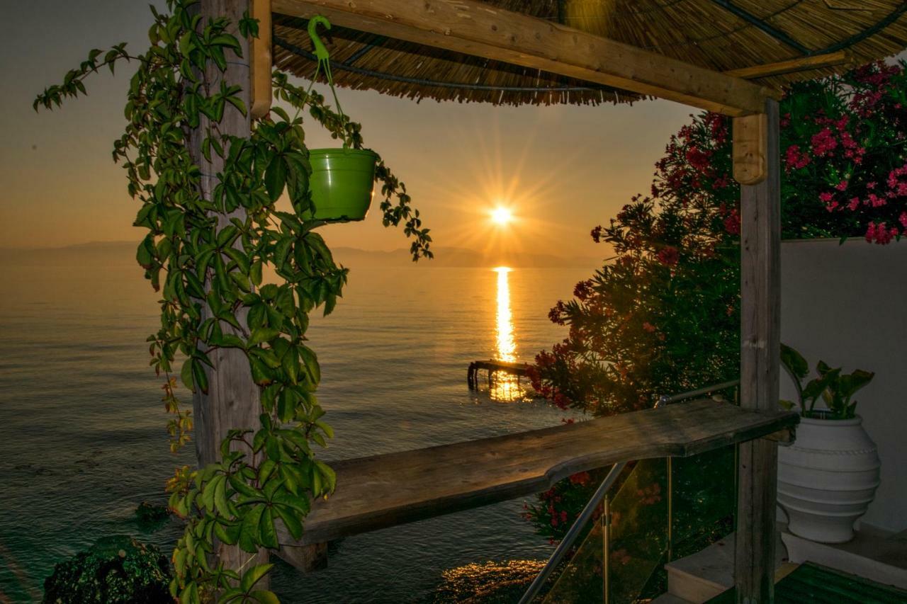 Villa Evita Mesongí المظهر الخارجي الصورة